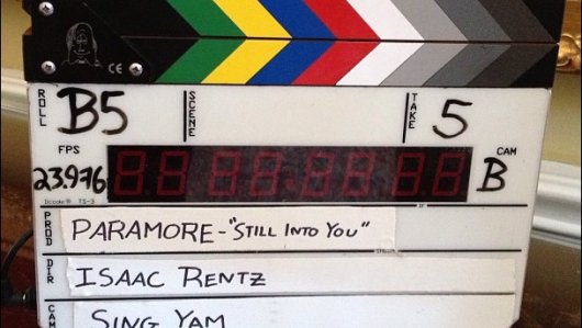 Paramore "Still Into You" (Isaac Rentz, dir.)