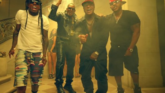 Kelly, Birdman e Lil Wayne estÃ£o nesse desgraÃ§ado.