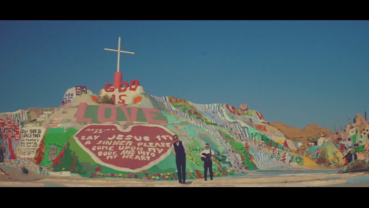 Hurts at the edge of the Salton Sea