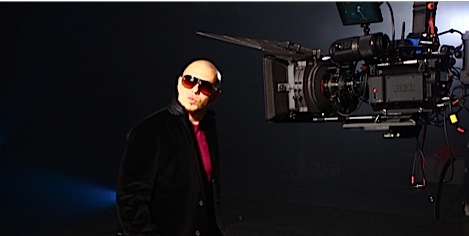 Pitbull on the set